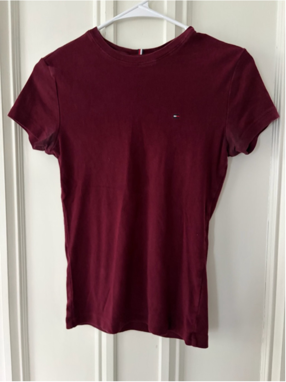 Tommy Hilfiger Short Sleeve Tee Burgundy Size S - Picture 1 of 4
